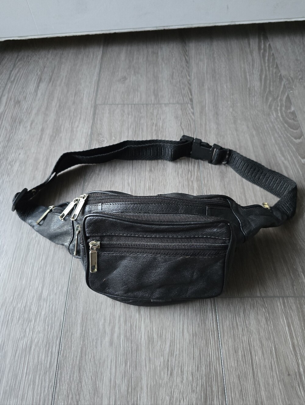 Vintage 90s Black Genuine Leather Fanny Pack Belt Bag Multi Pocket Unisex Sling